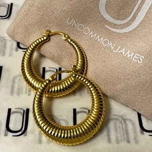 ✨ Uncommon James Gold Ribbed Hoop Earrings – With Original Box & Pouch